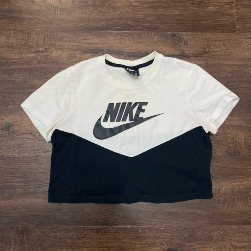 Nike heritage crop top sz S - Picture 2 of 6